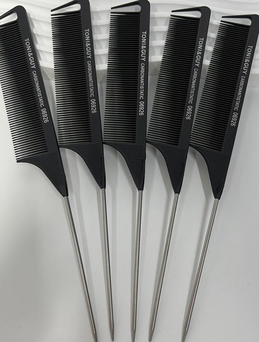 Pointed Tail Comb